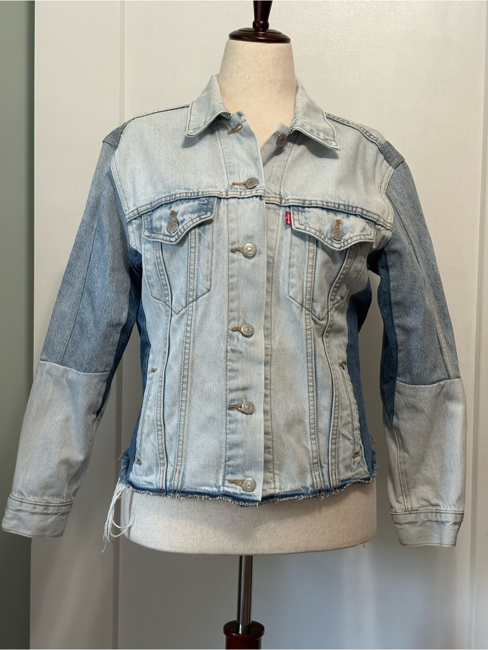 Levis Premium Sport Trucker Jacket Patchwork Denim Colorblock Frayed Hem M
